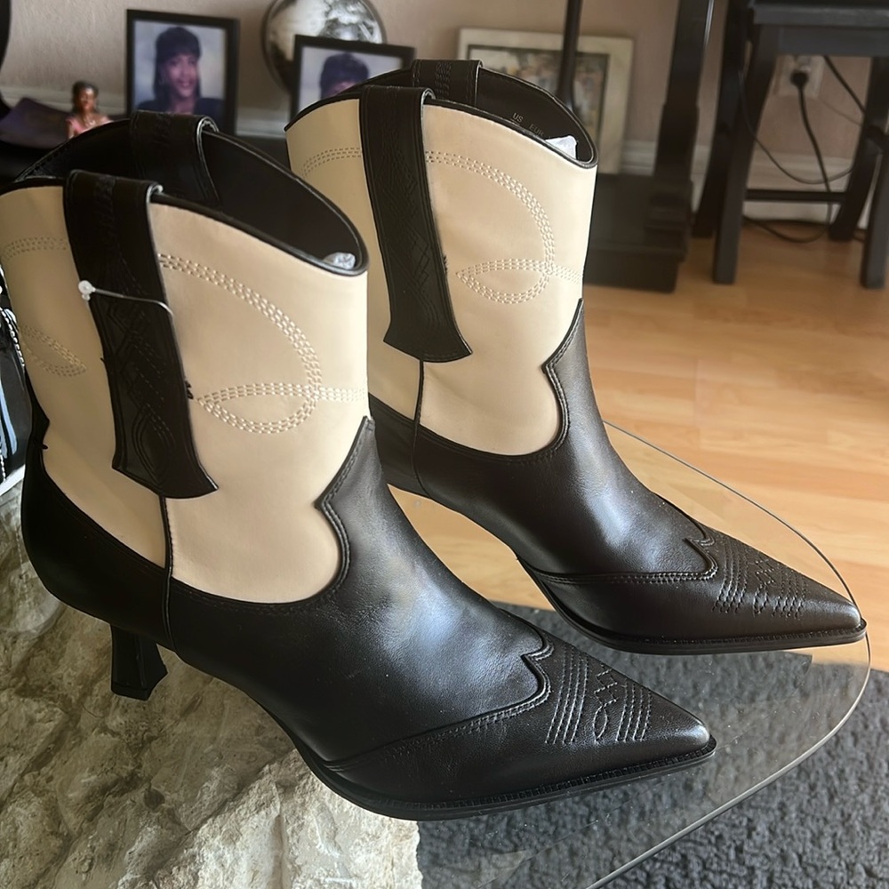 NIB-Circus by Sam Edelman Faux-Leather Snake-Print Ankle Boots